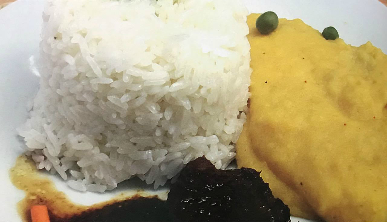 Comida servida en un plato