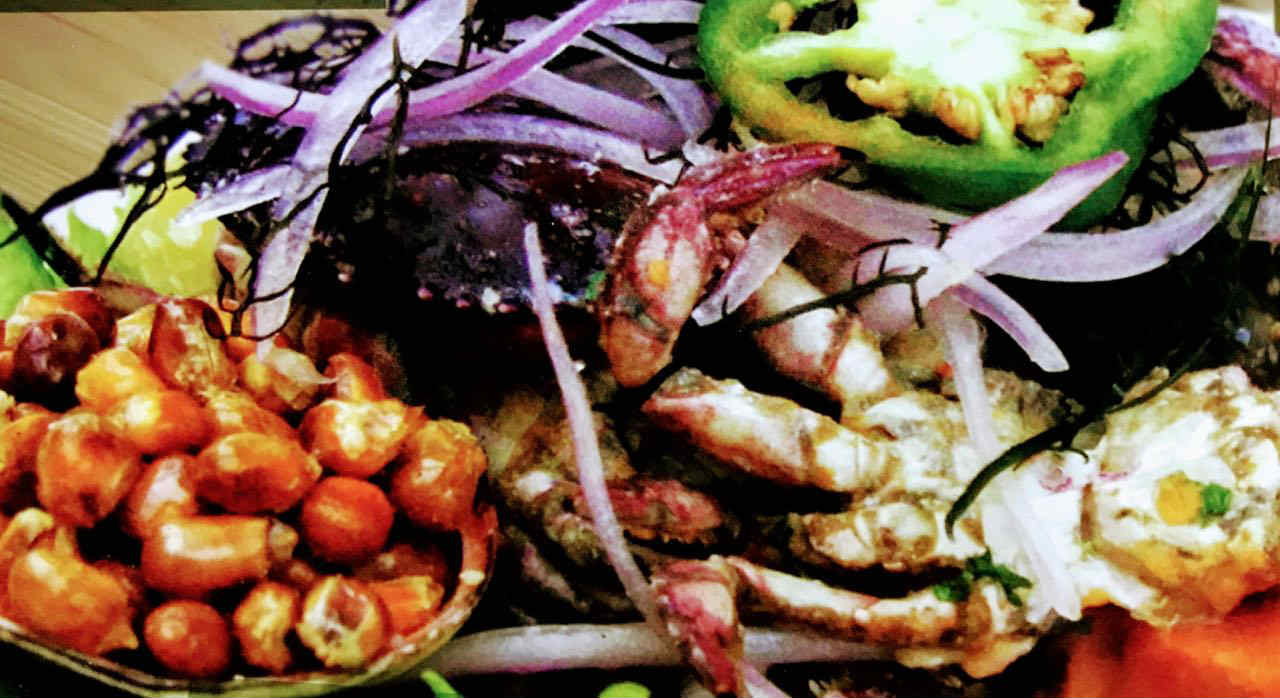 Imagen de cebiche de cangrejos en un plato