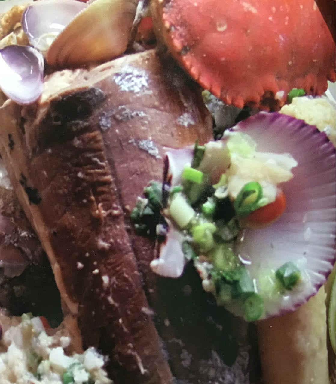 Plato con comida peruana