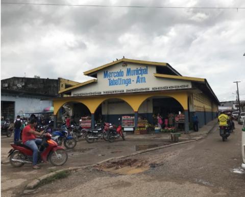 Na frente de Mercado Municipal Tabatinga