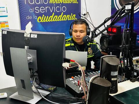 Radio Policía Leticia 98.9 FM fortalece la prevención y la convivencia ciudadana