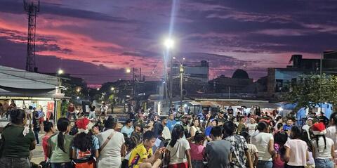 POLICÍA NACIONAL CONTINÚA LA RUTA NAVIDEÑA EN EL BARRIO LA ESPERANZA, AMAZONAS