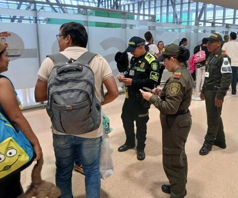 Policía Nacional fortalece la seguridad turística en puntos estratégicos de Leticia