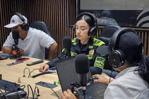 Patrulla Púrpura participó en espacio radial para fortalecer la prevención de la violencia basada en género Patrulla Púrpura participó en espacio radial para fortalecer la prevención de la violencia basada en género