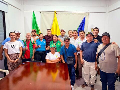 DIÁLOGO Y TRABAJO ARTICULADO CON LÍDERES COMUNALES FORTALECE EL DESARROLLO DE LOS BARRIOS DE LETICIA