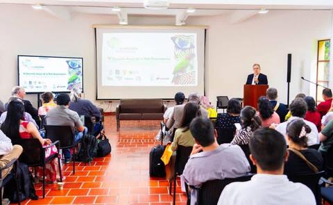ENCUENTRO CIENTÍFICO PANAMAZÓNICO PARA LA PROTECCIÓN DEL “PULMÓN DEL MUNDO” ENCUENTRO CIENTÍFICO PANAMAZÓNICO PARA LA PROTECCIÓN DEL “PULMÓN DEL MUNDO”
