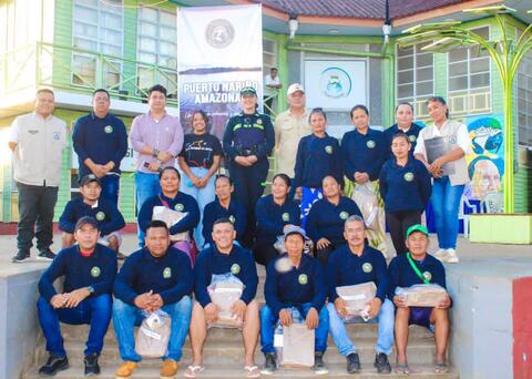 Puerto Nariño fortalece la labor de la Guardia Indígena con entrega de dotación oficial Puerto Nariño fortalece la labor de la Guardia Indígena con entrega de dotación oficial