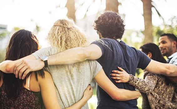 image for Día Internacional del Abrazo