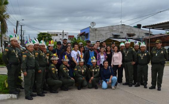 Policía hace presencia en Puerto Nariño image for Policía hace presencia en Puerto Nariño