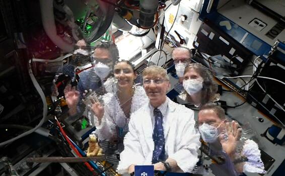 NASA envia médicos holográficos a la Estación Espacial Internacional image for NASA envia médicos holográficos a la Estación Espacial Internacional