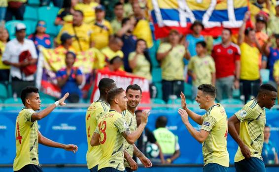 image for Colombia derrota a Paraguay y espera su rival en cuartos