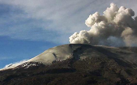 image for Advierten incremento en actividad sísmica en Nevado del Ruiz