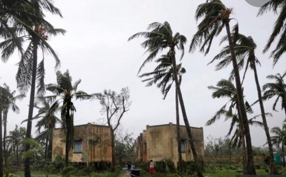 image for Cifra de muertos por ciclón Amphan aumentó a 84