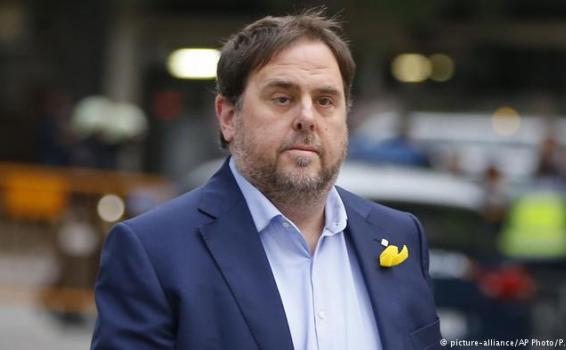 Fiscalia española acusa de rebelión a líderes independentistas catalanes Oriol Junqueras ex vicepresidente del Gobierno catalan en foto a medio cuerpo