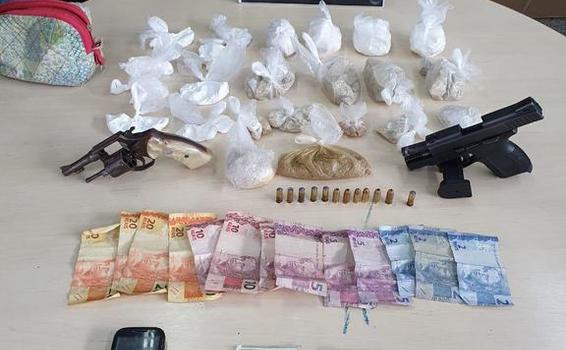 image for Polícia prende dupla suspeita de comandar pontos de tráfico de drogas na Redenção