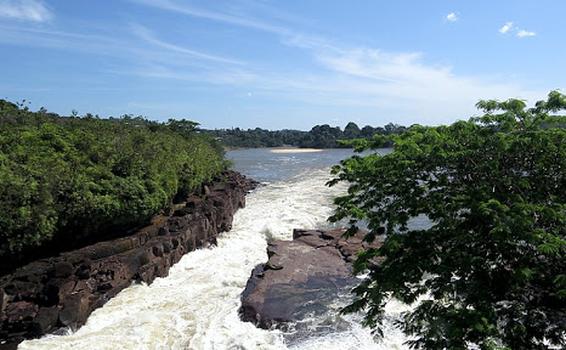 image for Chorrera incomunicada por impacto de rayo en antena