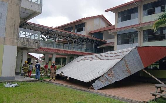 image for Techo de comedor MORB colapsó por vendaval.
