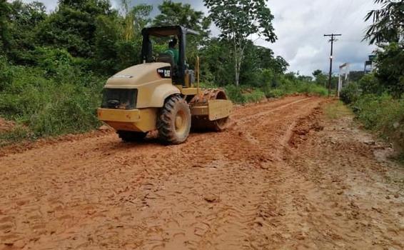 image for Estrada Norte II recebendo maquinária e equipe para abertura e terraplangem