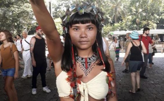 image for Povos indígenas realizaram manifestação contra as políticas anti-indigenistas do Bolsonaro