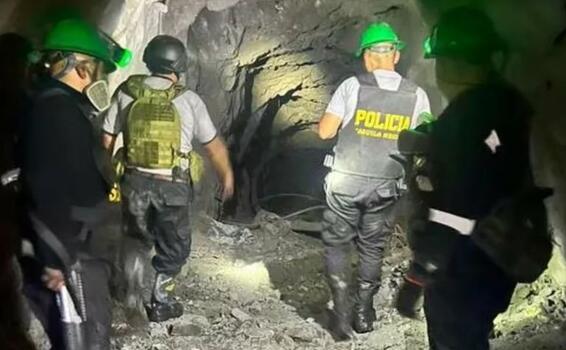 Atentado con explosivos deja 9 muertos y 20 heridos image for Atentado con explosivos deja 9 muertos y 20 heridos