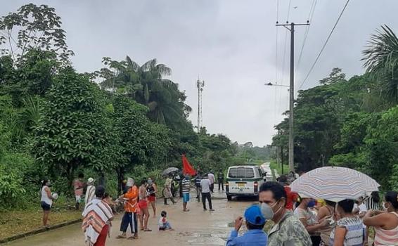 image for Habitantes del barrio Manguare salen a las calles en manifestación