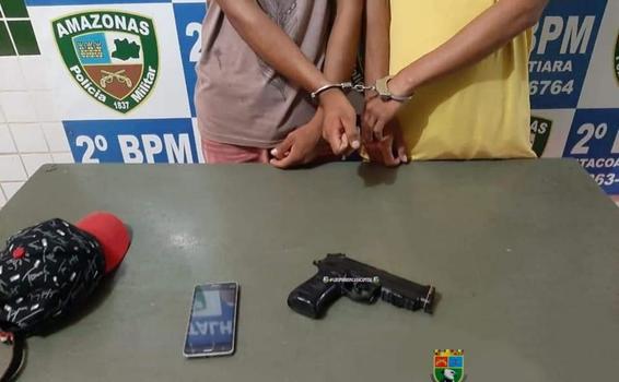 image for Dupla de adolescentes é presa por policiais 