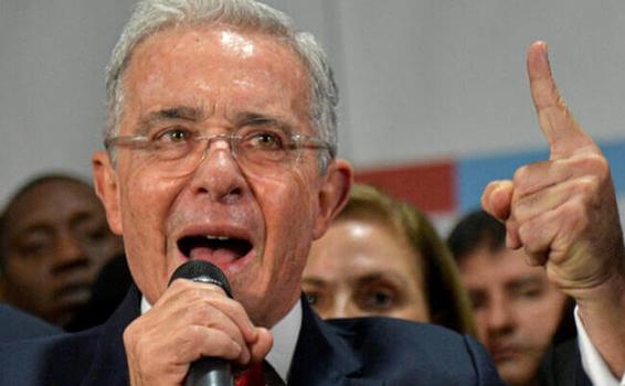 image for Uribe pide adelante la reforma a la justicia