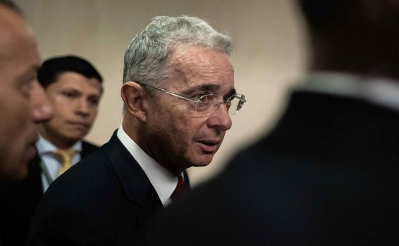 image for Fiscalía rechaza solicitud de libertad del expresidente Uribe
