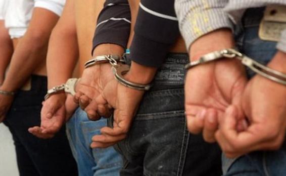 Pessoas em fotos para registros judiciais