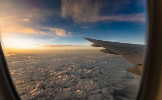 image for Cinco aerolíneas aterrizan en junio a nuevos destinos