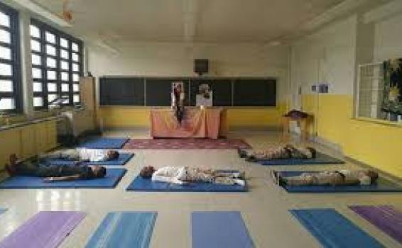 image for Escuela primaria en EE UU reemplaza el castigo por la meditación