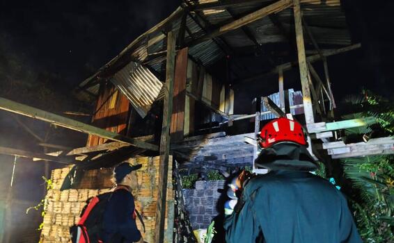image for Leticia refuerza seguridad tras incendio en zona comercial.