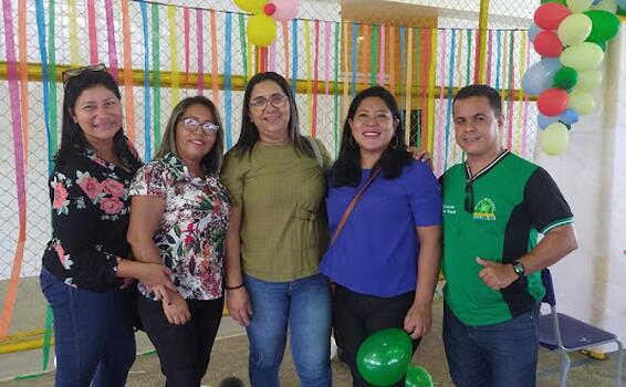 image for Professora recebe Medalha do Mérito Legislativo Educacional