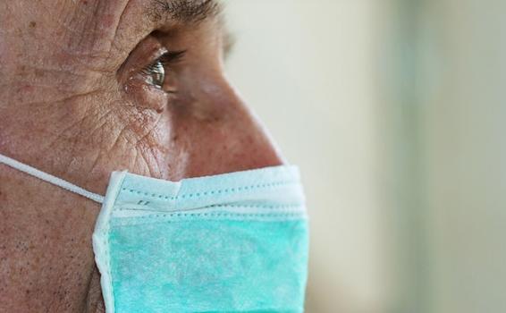 image for Hombres mayores de 60 años | El grupo de mayor riesgo a contagio