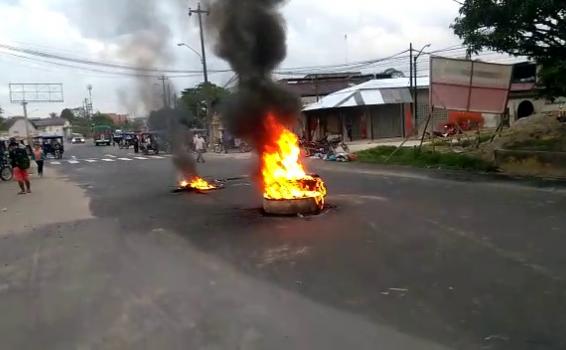 image for Carretera a Santo Tomas es bloqueada por manifestantes