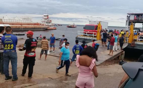 image for Policiais militares no Porto da Ceasa para garantir o cumprimento do Decreto