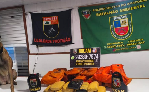 image for Cadela policial apreende 12 kg de droga em balsa