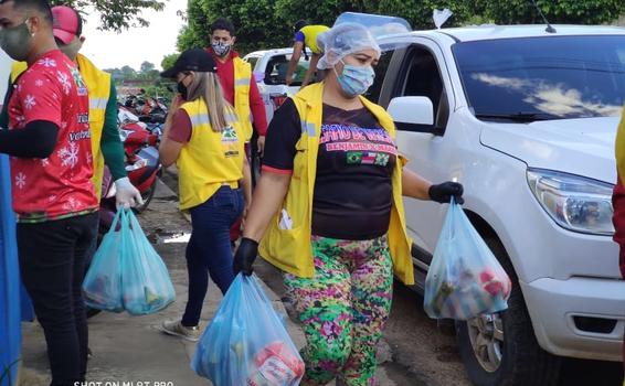 image for Famílias carentes recebem cestas básicas do Programa PISC