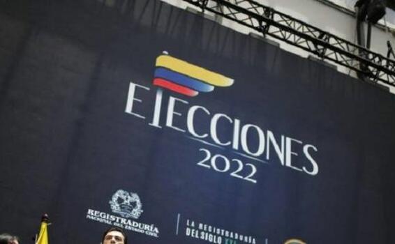 image for Colombianos salen a  elegir al próximo presidente