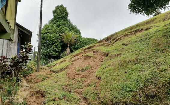 image for Lluvias siguen causando estragos en diferentes comunidades