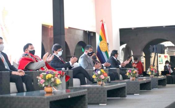 image for Gobernador de Loreto participa en IV Cumbre de la Descentralización