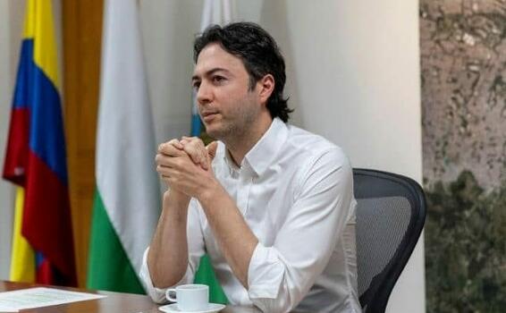 image for Procuraduría suspendió al alcalde Quintero