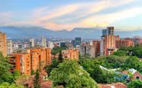 Lluvia de alta intensidad y fuertes vientos en el Área Metropolitana de Medellín image for Lluvia de alta intensidad y fuertes vientos en el Área Metropolitana de Medellín