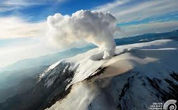 image for  Volcán Nevado del Ruiz vuelve a emitir cenizas y su actividad podría incrementarse