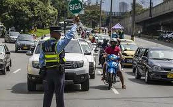 Accidente de tránsito en el deprimido de la Minorista de Medellín image for Accidente de tránsito en el deprimido de la Minorista de Medellín