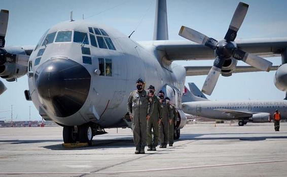 image for Aterriza en suelo peruano dos aviones Hercules KC-130 