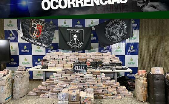 SSP-AM e PMAM apreendem mais de 700 quilos de drogas image for SSP-AM e PMAM apreendem mais de 700 quilos de drogas