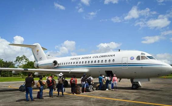 image for Universitarios regresan al Putumayo en vuelo humanitario