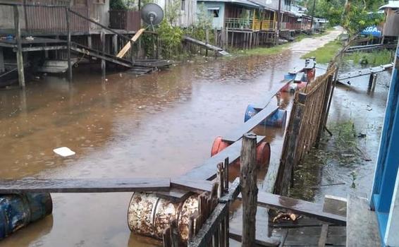 image for Zona del puerto en Tarapacá alcanzada por el río