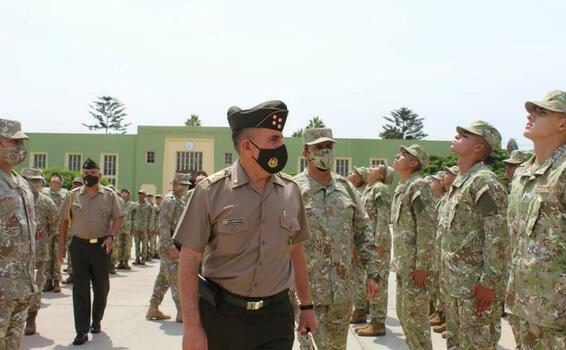 image for Visita del Comandante General del Ejército a la Escuela Militar de Chorrillos